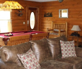 Hoot-N- Holler Chalet