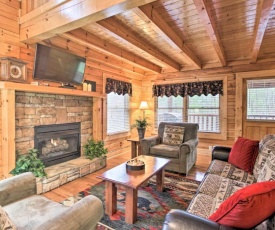 Pigeon Forge Cabin with Hot Tub, 2 half Mi to the Strip