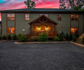 SmokyStays 10 Bedroom Cabin