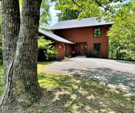 Wandering Bear Lodge Chalet