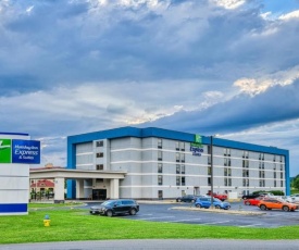 Holiday Inn Express Hotel & Suites Pigeon Forge, an IHG Hotel