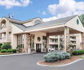 Quality Inn & Suites at Dollywood Lane