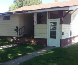 137 1/2 W. 1st St