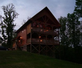 Bear Necessities Cabin in Starrcrest Resort