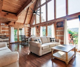 Bearway to Heaven with Views, Hot Tub, and Game Room