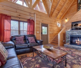 Clear Blue Morning, 3 Bedrooms, Hot Tub, WiFi, Gas Grill, Sleeps 12