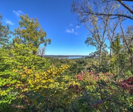 Douglas Lake-View Cabin with Hot Tub and L-Shaped Porch