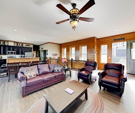 Exceptional Vacation Home in Sevierville cabin