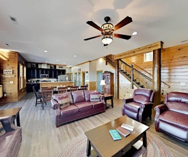 Exceptional Vacation Home in Sevierville cabin