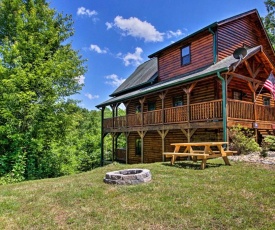 Family Retreat with WiFi, Theater, Hot Tub and Mtn View