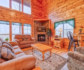 Hawks Point Lodge, 5 Bedrooms, Sleeps 10, Pool Access, Hot Tub, Pool Table