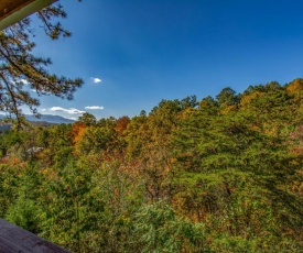 Ladybug Resort Romantic Cabin With Mountain Views, Game Room, Close to Dollywood