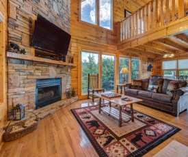 Lookout Ridge, 3 Bedrooms, Sleeps 12, Secluded, Theater Room, Arcade, WiFi