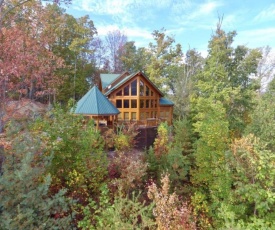 Luvin Logs Lodge