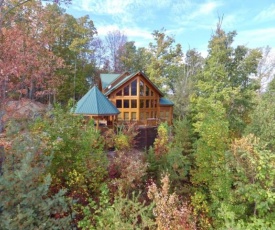 Luvin Logs Lodge Cabin