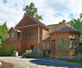 Majestic Manor Cabin