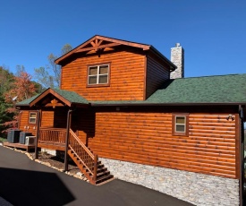 Majestic View Lodge #426 by Aunt Bug's Cabin Rentals