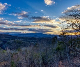 Million Dollar View - Next To Dollywood & Pigeon Forge Attractions! cabin