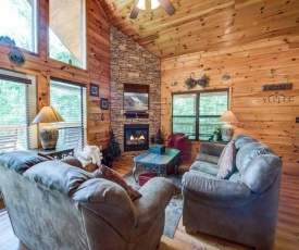 Our Mountain Getaway, 3 Bedrooms, Sleeps 12, Hot Tub, 2 Jacuzzis, WiFi