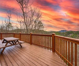 OVER THE MOUNTAIN - Smoky Mountain View Cabin