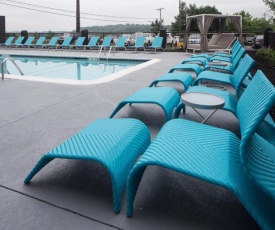 Hotel Indigo Harrisburg – Hershey