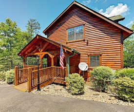 Peaceful Serenity With Private Hot Tub & Game Room Cabin