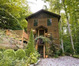 PERMANENT VACATION-Private Honeymoon Cabin with Hot Tub