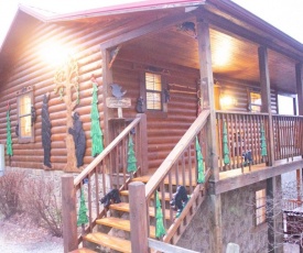 Private Cabin in Sevierville, Wraparound Deck, 2-King Beds, Work Desk, Wifi, Hot Tub & Dog-Friendly