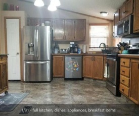 Private Pet Friendly Home Near Exotic Deer Farm Close to Pigeon Forge, Gatlinburg TN
