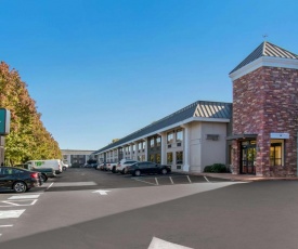 Quality Inn Riverfront