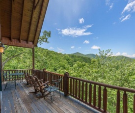 Shagbark Outdoor Oasis: Stunning Views, Hot Tub, and More!