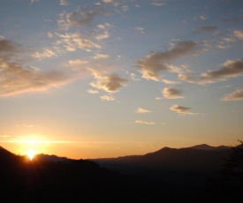Sunset Lodge