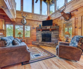 Wilderness Lodge, 3 Bedrooms, Loft, Hot Tub, Sleeps 14