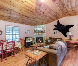 Willow Creek, 2 Bedrooms, Pool Table, WiFi, Hot Tub, Sleeps 6