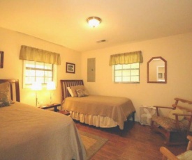 Tellico Beach Cabin - 2 Bedrooms, 1 Baths, Sleeps 4 cabin