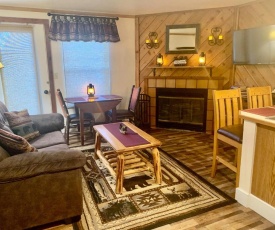 Rustic Cozy Condo at Brian Head!