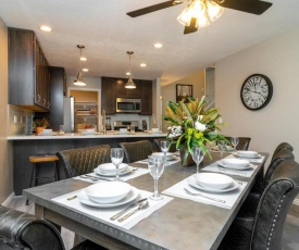 Powder Mountain - Gorgeous Remodeled Home Near Canyons w/ Private Hot Tub