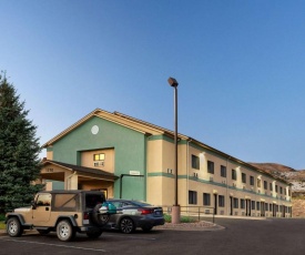 Travelodge by Wyndham Green River