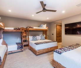 Padre Canyon Residences - King Suite and Bunk Room