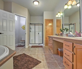 Beautiful Kanab Home with Yard - Walk to Restaurants