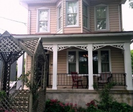 Hillcrest Bed and Breakfast
