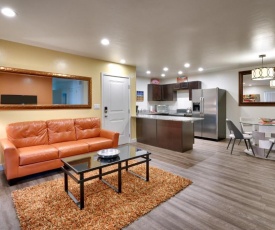 2A Relaxing Redcliff Condo