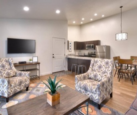 6L Top Floor RedCliff Condo, Pool & Hot Tub