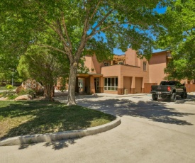Gonzo Inn units 212 & 213 - Downtown Moab 2 bedroom sleeps 6
