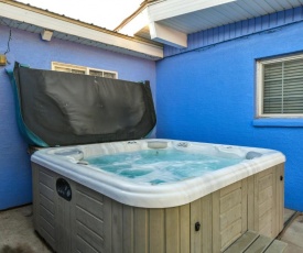 Inn 4 - Downtown 1 bedroom unit, sleeps 6 with shared hot tub