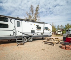 Outdoor Experience II Glamping Setup OK33