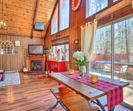 Chic Poconos Chalet with Deck and Lake Access!