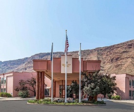 Quality Suites Moab near Arches National Park
