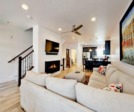 1370 Center Drive Home #6
