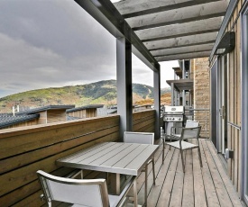 3Br 3Ba Modern Residence in Canyons Village condo